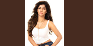 Debuting with song “Teri Baatein”, Rohini Munjal has been featured in the song as lead. Debuting with song "Teri Baatein Rohini Munjal has been featured in the song as lead.