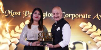 Scars to Stars: Award-Winning Celebrity Tarot Reader Guides Thousands with Unique FATE Method