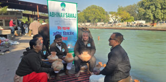 Abhinav Samaj Performs Asthi Visarjan of 170 Unclaimed Ashes in Haridwar