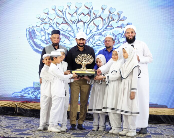 MS Education Academy Honours Munawar Zama with Murabbi Award on Himmat Day