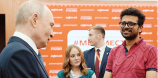 Indian Youth Leader Proposed Russian Culture Centre in Gujarat During Meeting with President Putin